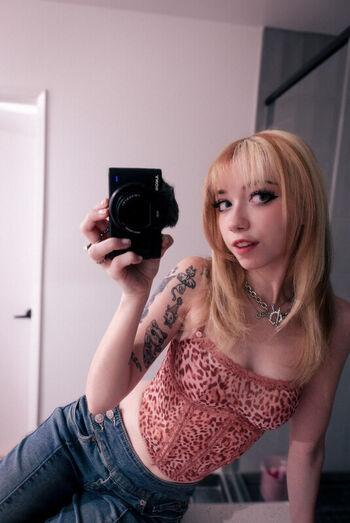Iluvmeww page leaked private photo uncensored HD quality