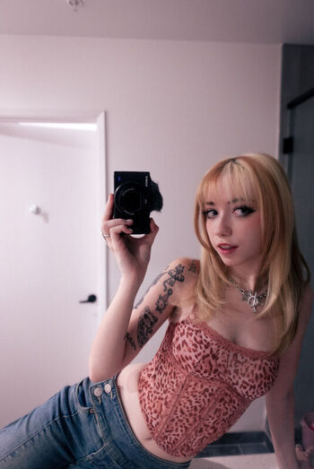 Iluvmeww page leaked private photo uncensored HD quality