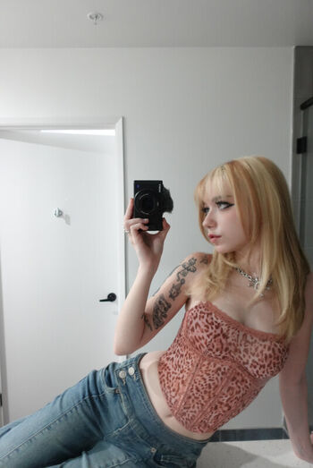 Iluvmeww page leaked private photo uncensored HD quality