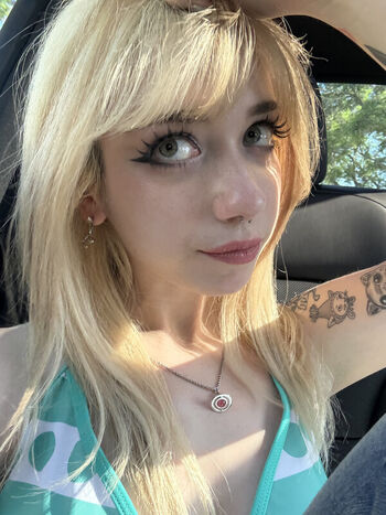 Iluvmeww leaked private photo uncensored HD quality