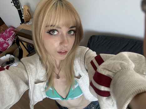 Iluvmeww leaked private photo uncensored HD quality