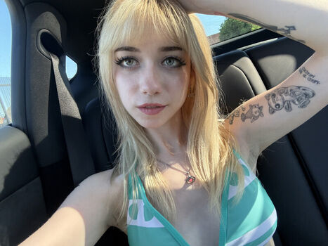 Iluvmeww leaked private photo uncensored HD quality