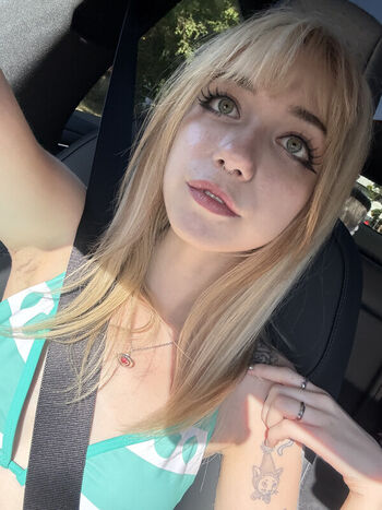 Iluvmeww leaked private photo uncensored HD quality