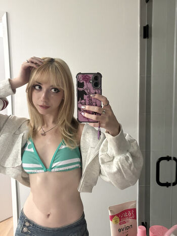 Iluvmeww leaked private photo uncensored HD quality