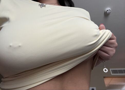 Inajitrust page leaked private photo uncensored HD quality