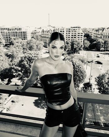 Iris mittenaere  page leaked private photo uncensored HD quality