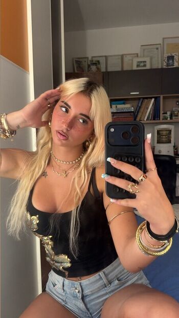 Iris vallaranii leaked private photo uncensored HD quality