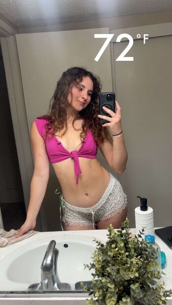 Isabelaluckoww leaked private photo uncensored HD quality
