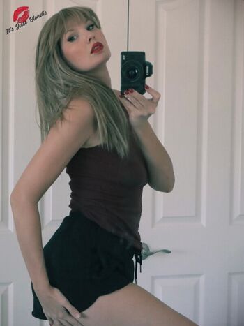 Itsjustblondie leaked private photo uncensored HD quality