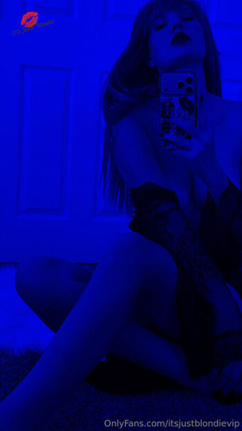 Itsjustblondie leaked private photo uncensored HD quality