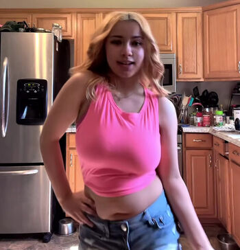 Itzurgurlcc leaked private photo uncensored HD quality