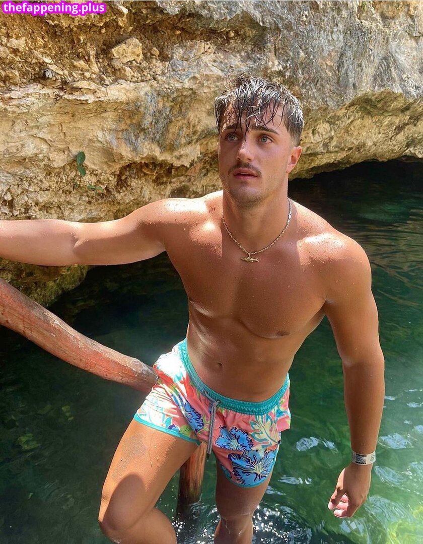 Krissone leaked private photo uncensored HD quality