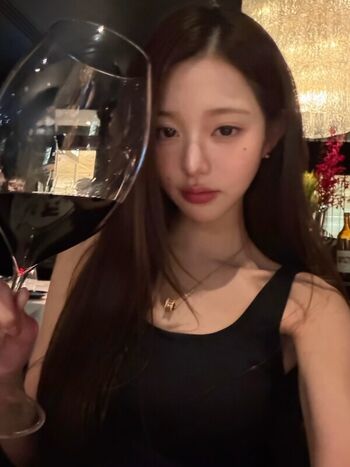 Jang won young page leaked private photo uncensored HD quality