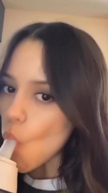 Jenna ortega  page leaked private photo uncensored HD quality