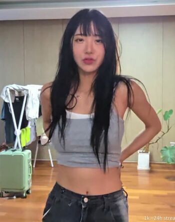 Jinnytty page leaked private photo uncensored HD quality