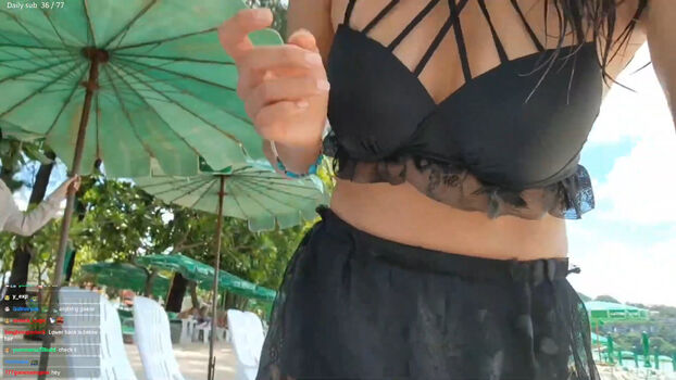 Jinnytty page leaked private photo uncensored HD quality
