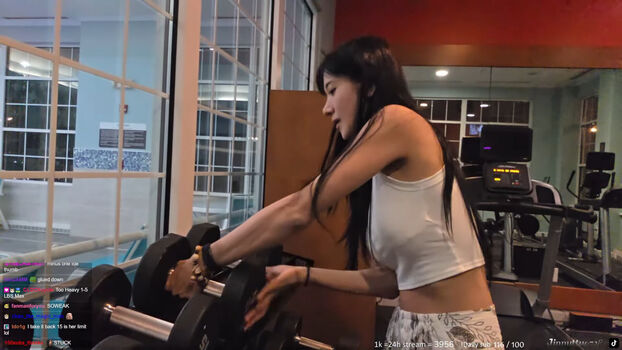 Jinnytty page leaked private photo uncensored HD quality