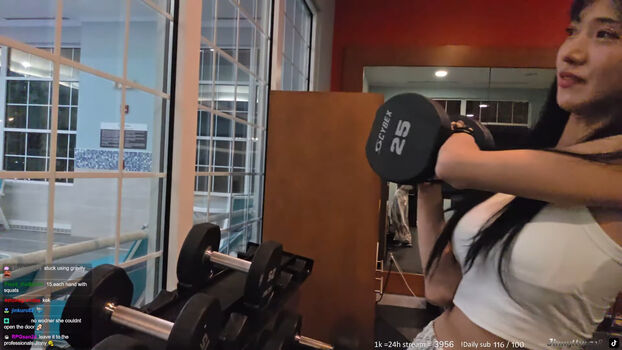 Jinnytty page leaked private photo uncensored HD quality