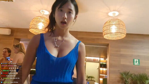 Jinnytty page leaked private photo uncensored HD quality