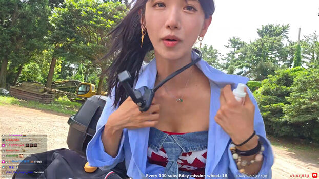Jinnytty page leaked private photo uncensored HD quality