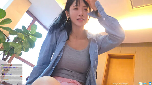 Jinnytty page leaked private photo uncensored HD quality