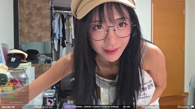 Jinnytty leaked private photo uncensored HD quality