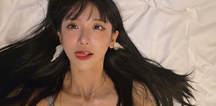 Jinnytty leaked private photo uncensored HD quality