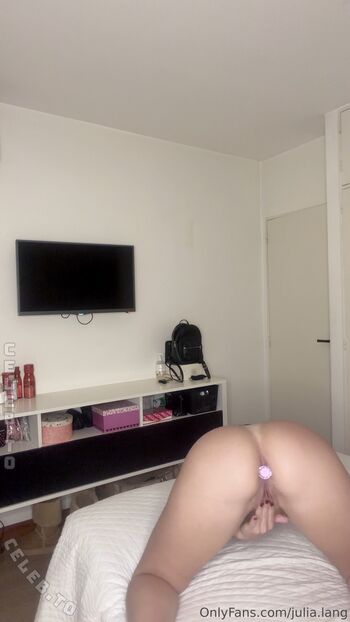 Julia lang leaked private photo uncensored HD quality