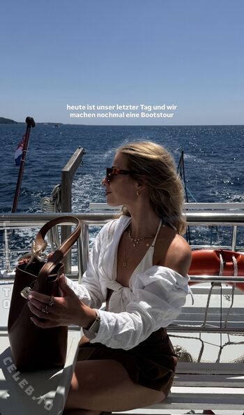 Justsayeleanor leaked private photo uncensored HD quality