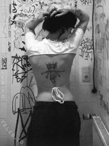 Karamelisiertt leaked private photo uncensored HD quality