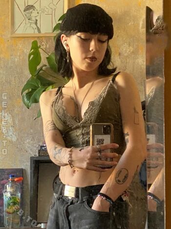 Karamelisiertt leaked private photo uncensored HD quality