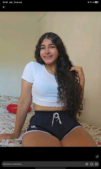 Karollayne karollcrvg leaked private photo uncensored HD quality