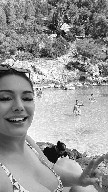 Kelly brook page leaked private photo uncensored HD quality