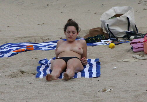 Kelly brook page leaked private photo uncensored HD quality