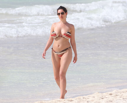 Kelly brook page leaked private photo uncensored HD quality