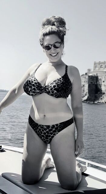 Kelly brook page leaked private photo uncensored HD quality