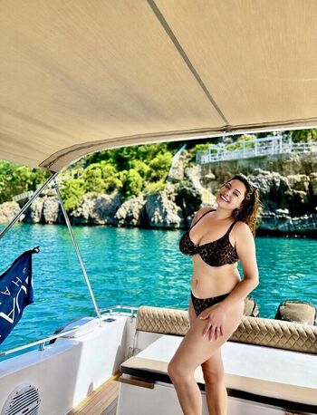 Kelly brook page leaked private photo uncensored HD quality