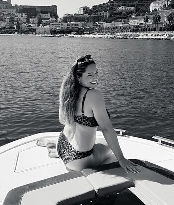 Kelly brook page leaked private photo uncensored HD quality