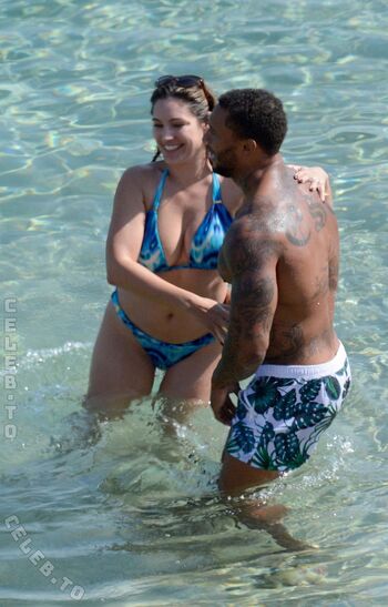Kelly brook page leaked private photo uncensored HD quality