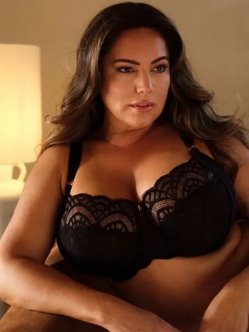 Kelly brook page leaked private photo uncensored HD quality