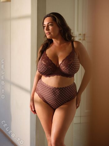 Kelly brook page leaked private photo uncensored HD quality