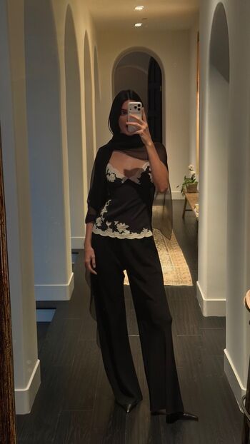 Kendall jenner  page leaked private photo uncensored HD quality