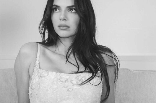 Kendall jenner  page leaked private photo uncensored HD quality
