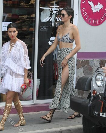 Kendall jenner  page leaked private photo uncensored HD quality