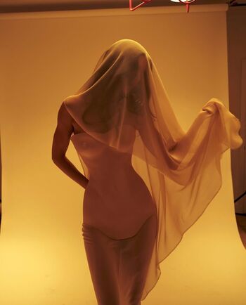 Kendall jenner  page leaked private photo uncensored HD quality