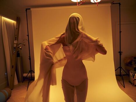 Kendall jenner  page leaked private photo uncensored HD quality