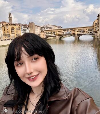 Kenizinea  page leaked private photo uncensored HD quality