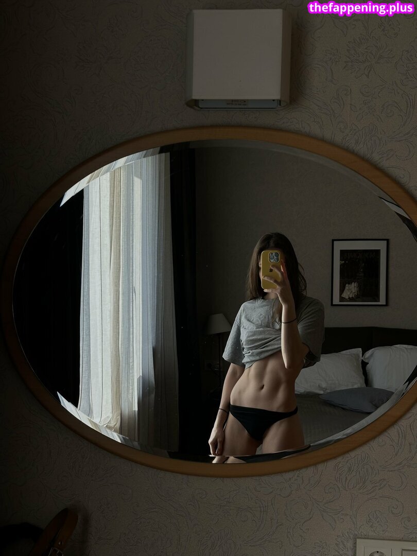 Simplyliv co leaked private photo uncensored HD quality