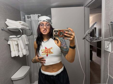 Kris statlander page leaked private photo uncensored HD quality