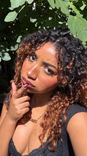 Krystalogy leaked private photo uncensored HD quality